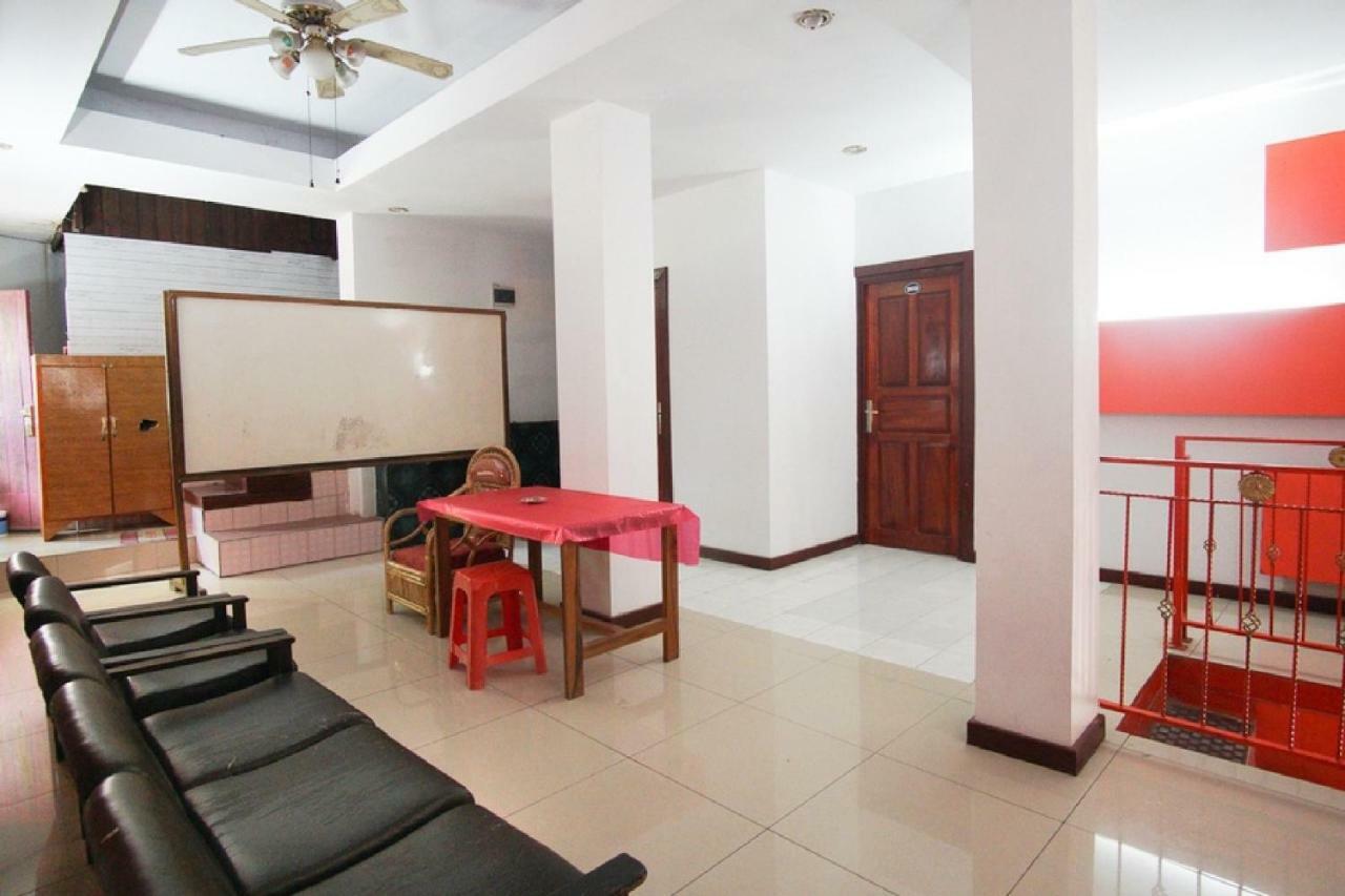 Hotel Reddoorz Near Mal Abepura Jayapura Exteriér fotografie