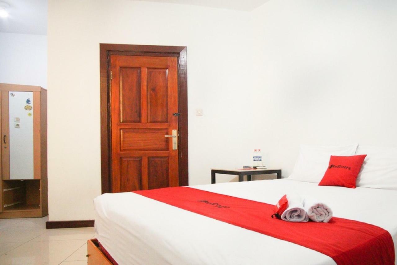 Hotel Reddoorz Near Mal Abepura Jayapura Exteriér fotografie